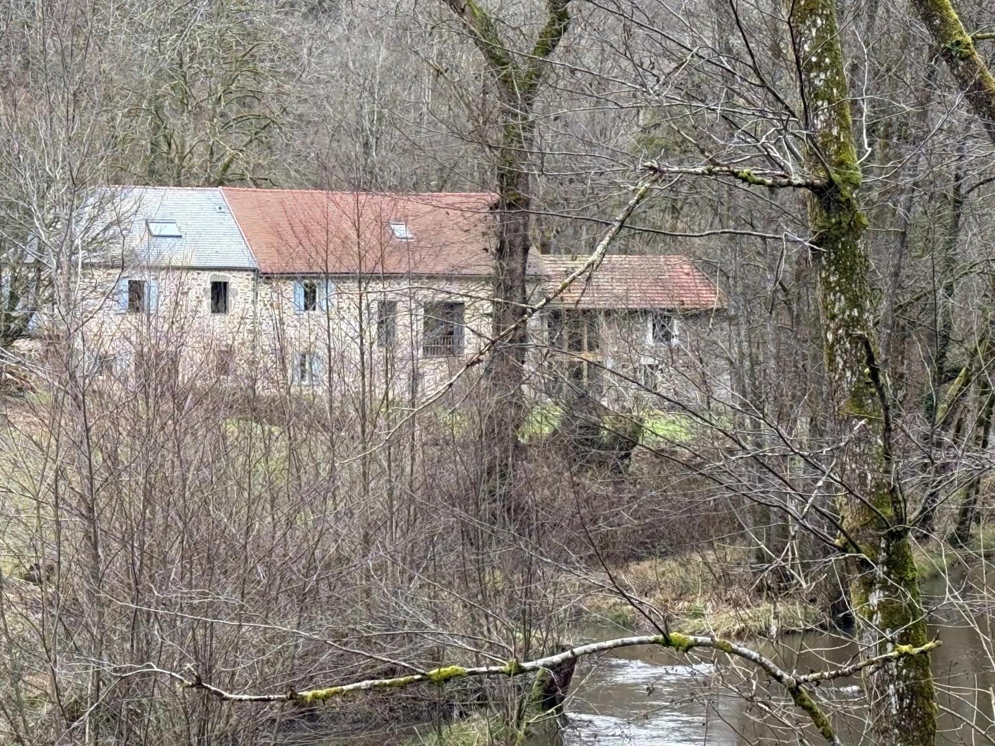 Gite De La Fontaine Saint-Andre-en-Morvan Экстерьер фото